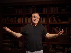MORT D'UN COMEDIANT. DE GUILLEM CLUA AMB JORDI BOSCH, MERCÈ PONS I FRANCESC MARGINET